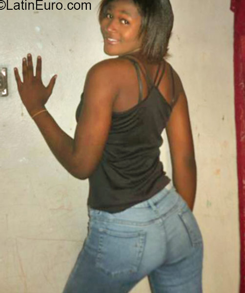 Date this sensual Jamaica girl Zaporiah from Kingston JM1978