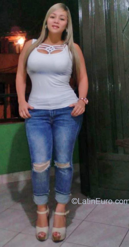 Date this hot Colombia girl Luisa from Medellin CO17224
