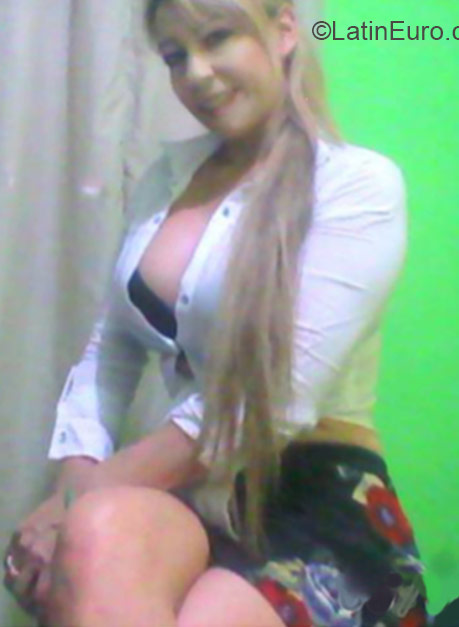 Date this athletic Colombia girl Diana from Medellin CO17323