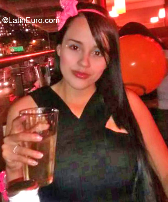Date this foxy Colombia girl Karen from Medellin CO17334