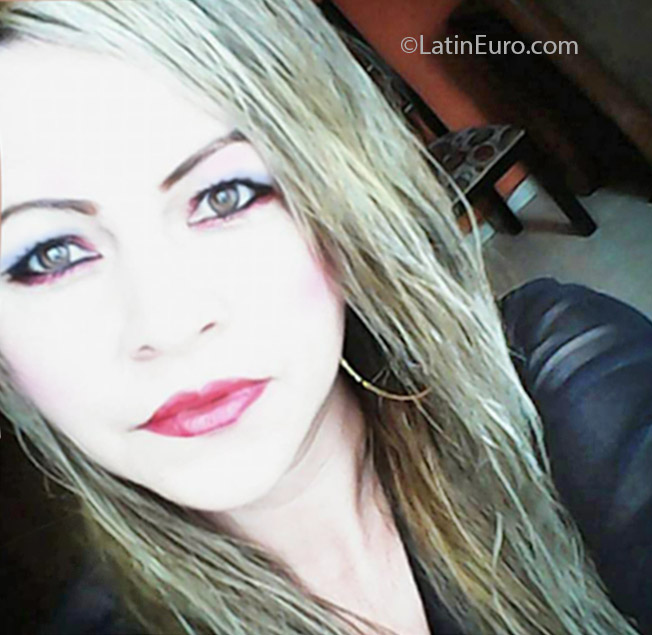 Date this fun Colombia girl Nancy from Bogota CO17379