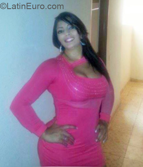 Date this hard body Colombia girl Lina from Medellin CO17455