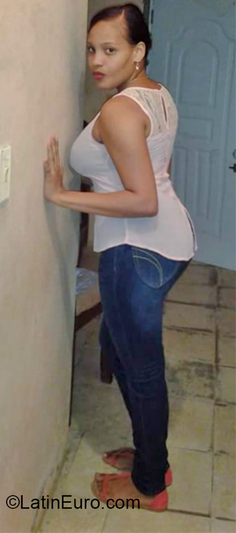 Date this cute Dominican Republic girl Ana from Santo Domingo DO22232