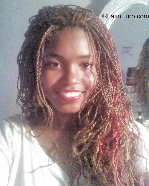 Date this gorgeous Jamaica girl Too-cute-king from Kingston JM2061