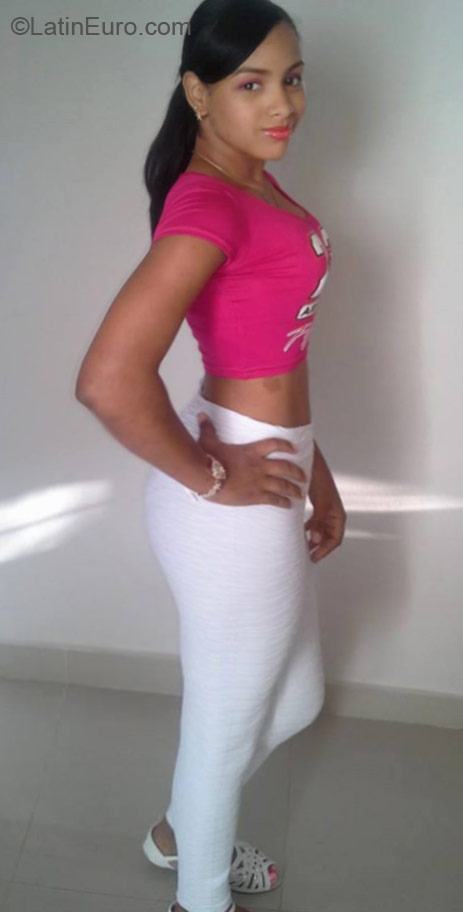 Date this charming Dominican Republic girl Danici from Puerto Plata DO22268