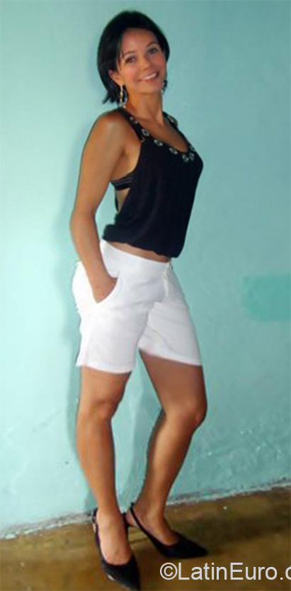 Date this sultry Brazil girl Ledilena from Ipatinga BR9336
