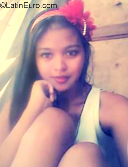 Date this charming Philippines girl Mary from Talisay PH780