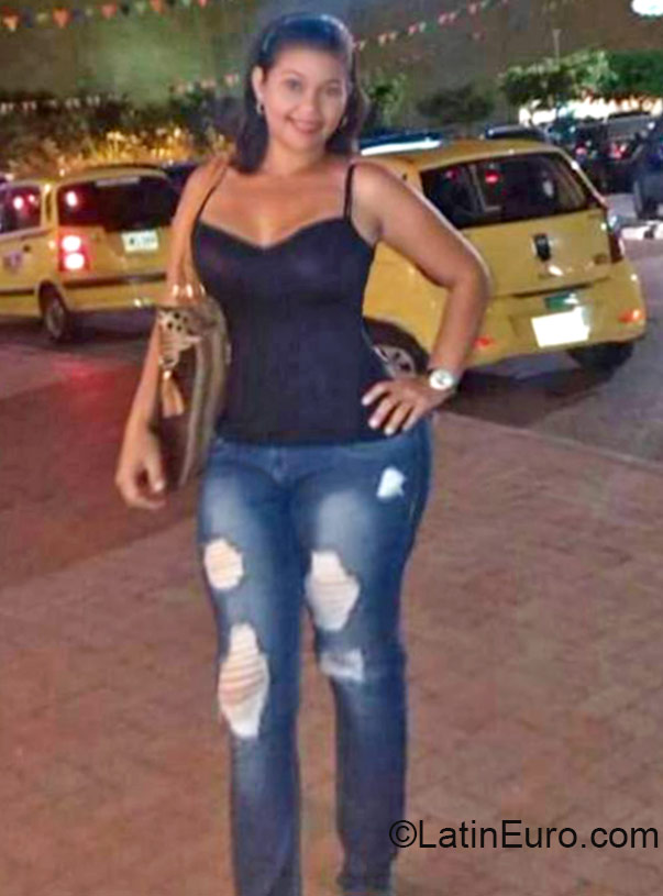 Date this beautiful Colombia girl Maryori from Maicao CO17565