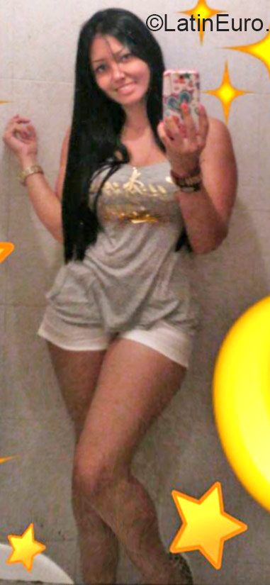Date this cute Colombia girl Carolina from Pereira CO17571