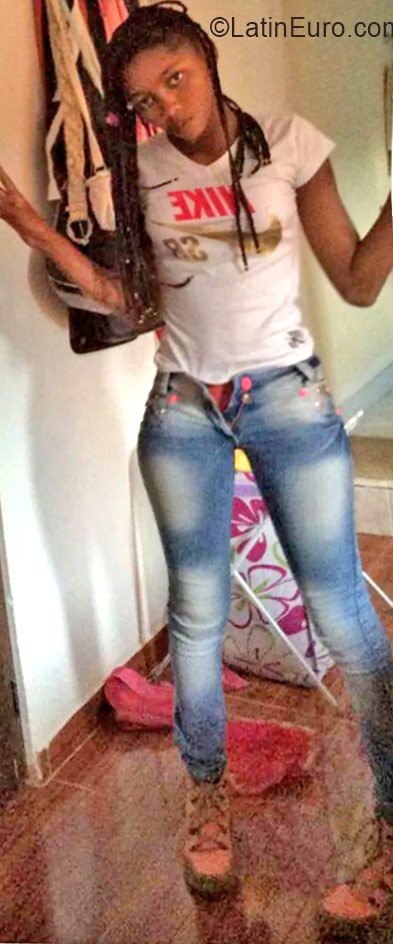 Date this hard body Colombia girl Fidarys from Medellin CO18812