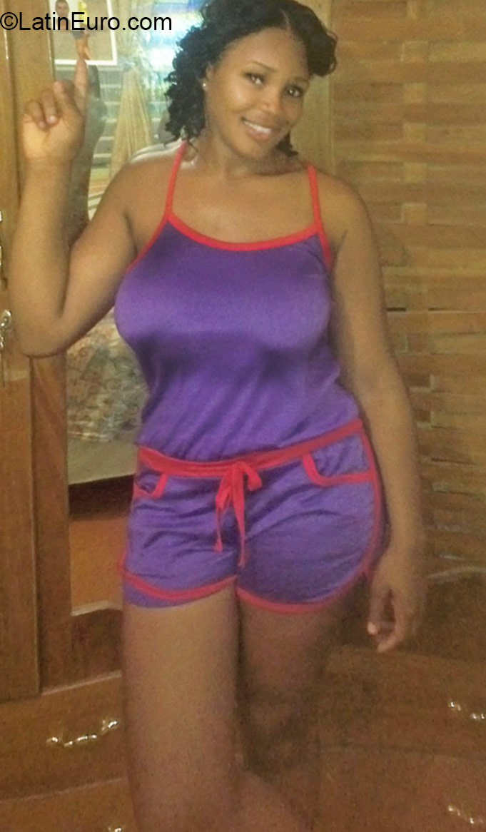 Date this foxy Jamaica girl Octavia from Montego bay JM2081