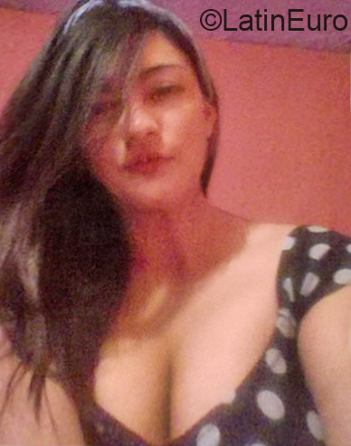 Date this georgeous Colombia girl Vivian from Bogota CO17611