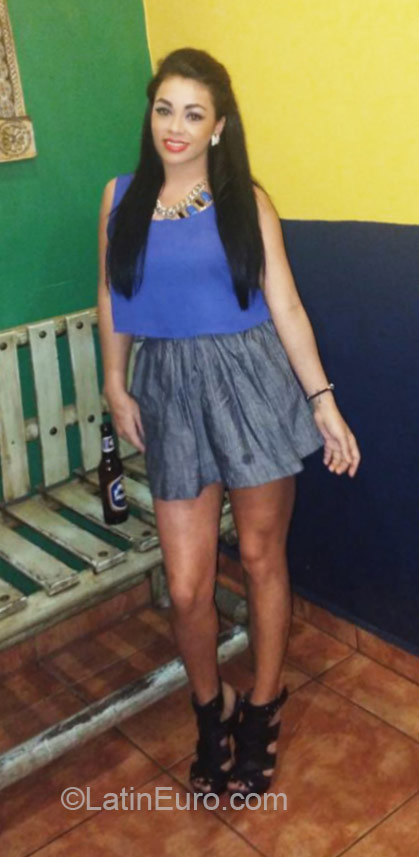 Date this lovely Honduras girl Carolina from Tegucigalpa HN1563