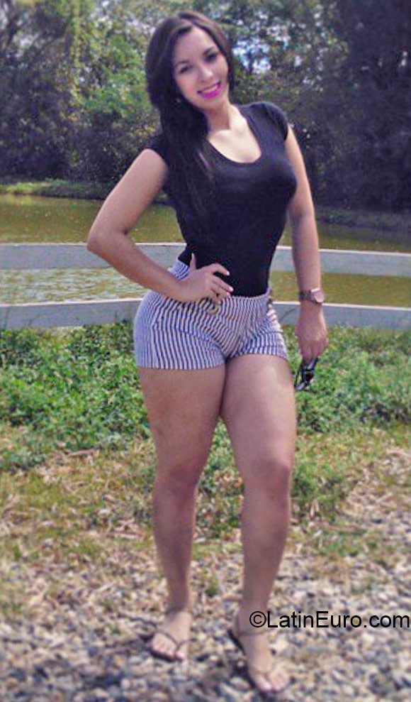Date this tall Dominican Republic girl Angelita from Santo Domingo DO22560
