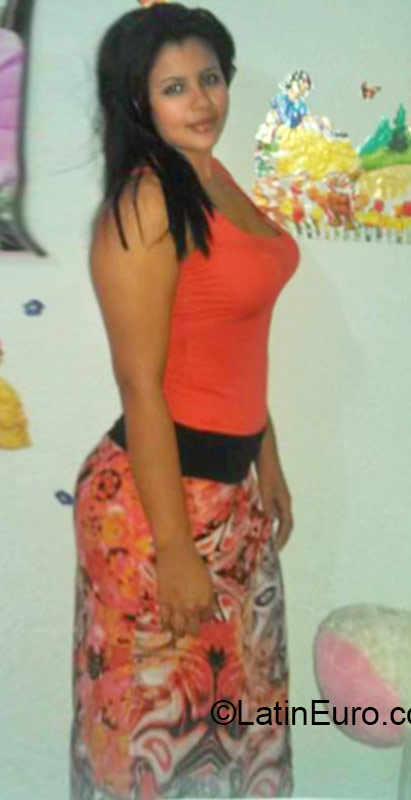 Date this young Colombia girl Fernanda from Caucasia CO17714
