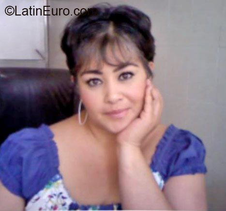 Date this fun Mexico girl Lizy from Guadalajara MX1435