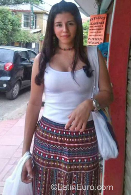 Date this stunning Colombia girl Diana from Cali CO17735