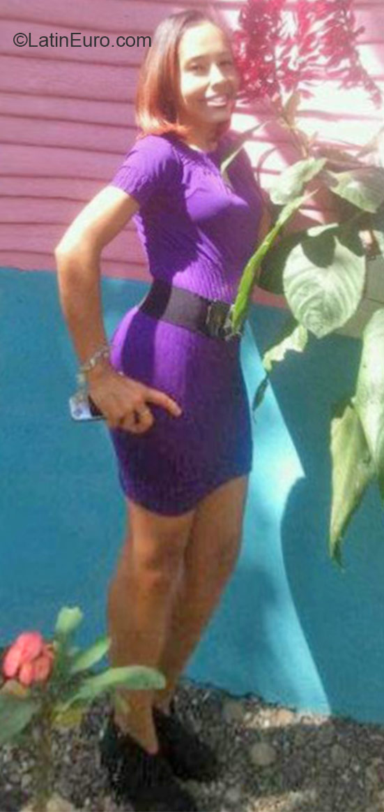 Date this stunning Dominican Republic girl Evelyn Rosario from Provincia Duarte DO22709