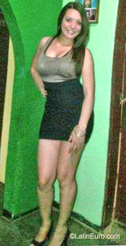 Date this fun Venezuela girl Dimarys from Maracaibo VE576