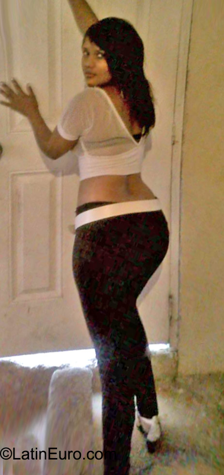 Date this charming Dominican Republic girl Ana from Santo Domingo DO22864
