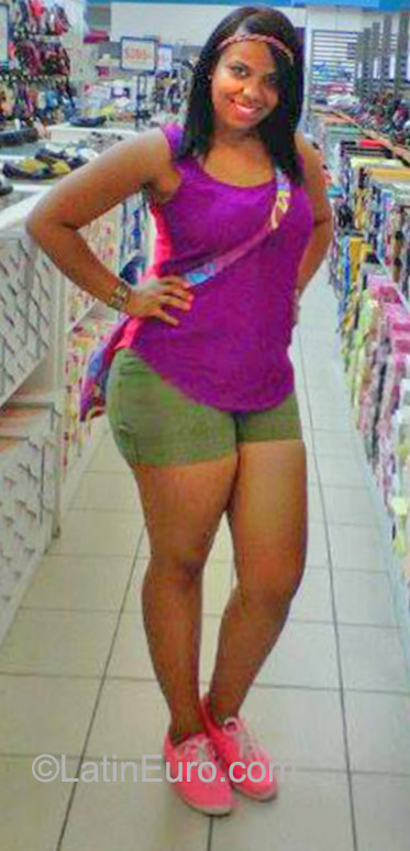Date this hot Dominican Republic girl Karla from Santiago DO22907