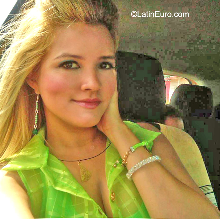 Date this attractive Venezuela girl Daniel from el Tigre VE593