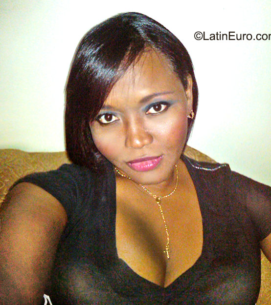Date this hot Dominican Republic girl Amarilis from Santo Domingo DO22922