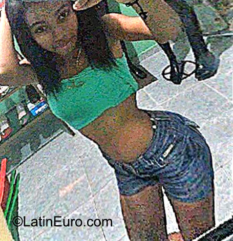 Date this georgeous Dominican Republic girl Yarlin from Santo Domingo DO22948