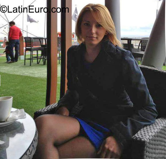 Date this attractive Finland girl Sharo from Helsinki FI55