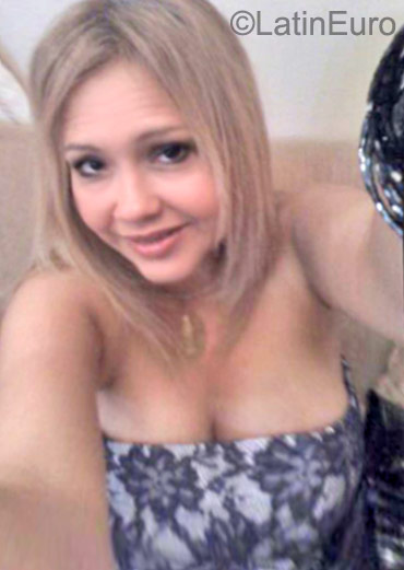 Date this attractive Venezuela girl Cindie from maracaibo VE603