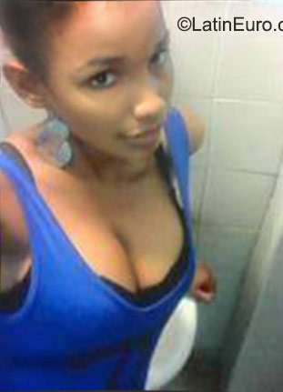 Date this georgeous Dominican Republic girl Yasleidy from Santo Domingo DO23000