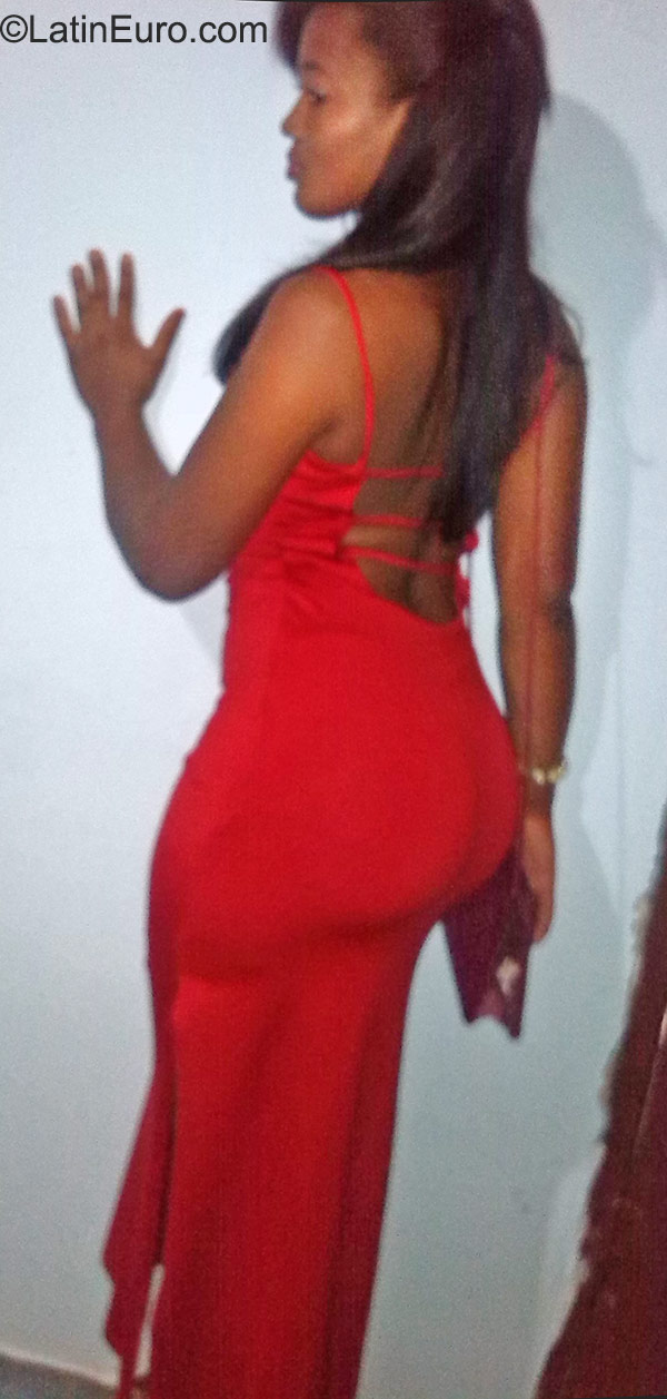 Date this hot Dominican Republic girl Love from Santo Domingo DO23001