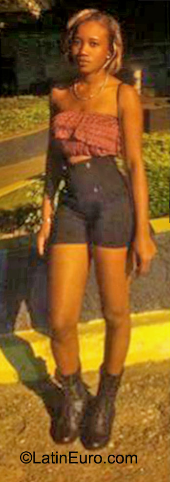 Date this happy Jamaica girl Yanike from Clarendon JM2134
