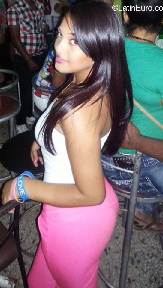 Date this beautiful Dominican Republic girl Yani from San Francisco De Macoris DO23010