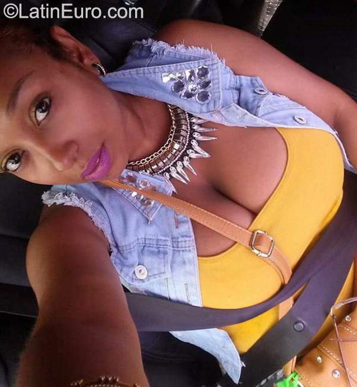Date this hot Dominican Republic girl Pilar from Puerto Plata DO23083