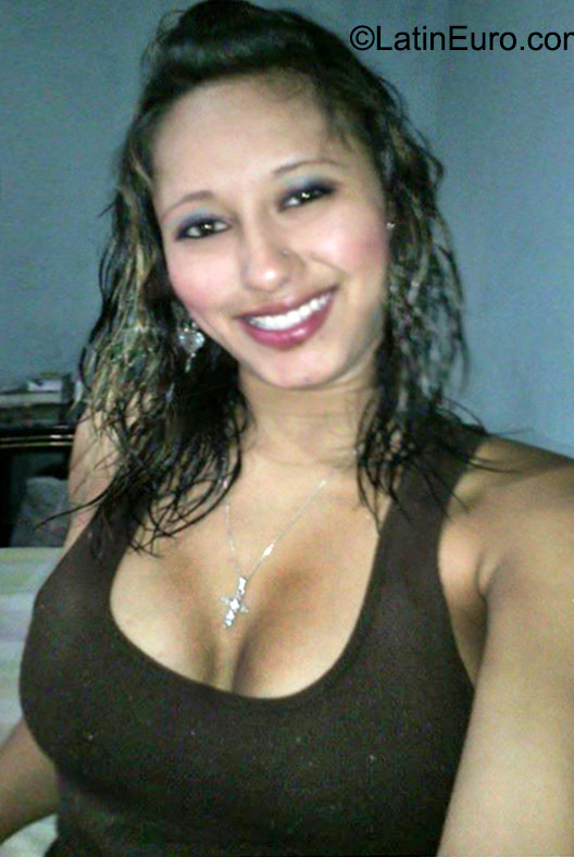 Date this sensual Honduras girl Carolina from Tegucigalpa HN1674