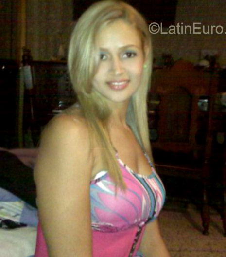 Date this gorgeous Venezuela girl Bela from Guayana VE622