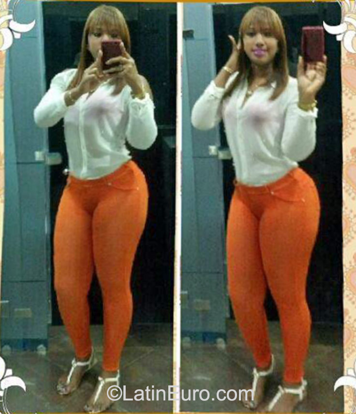 Date this hot Dominican Republic girl Julissa from Santo Domingo DO23153