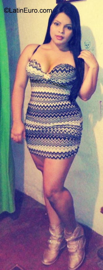 Date this tall Colombia girl Karen from Medellin CO17987