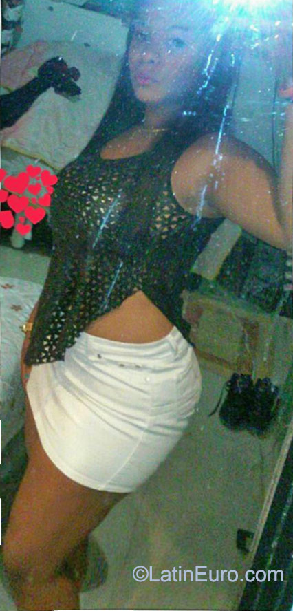 Date this good-looking Dominican Republic girl Elisabeth from Santo Domingo DO23299