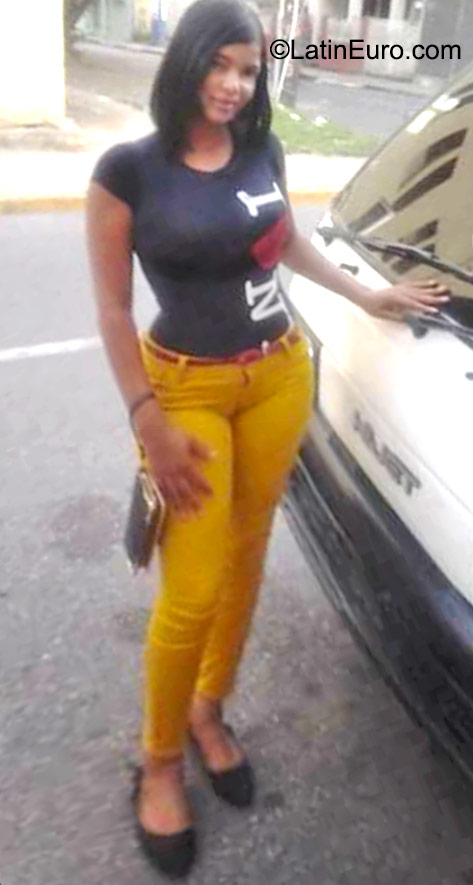 Date this pretty Dominican Republic girl Ruth from San Cristobal DO23321
