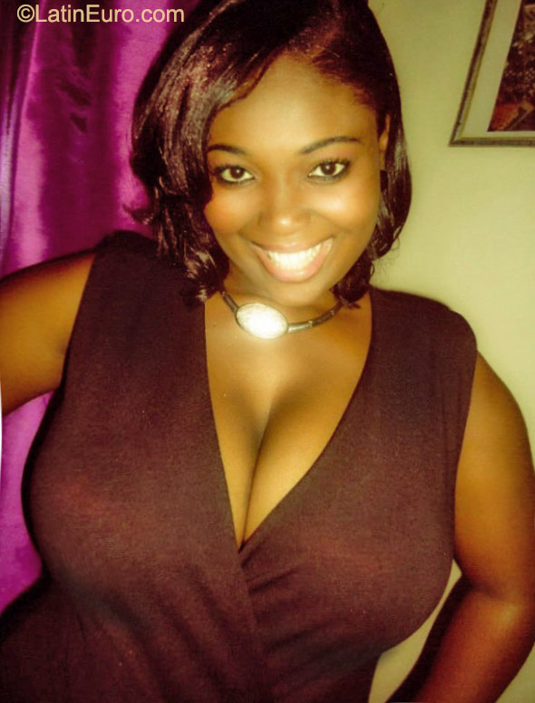 Date this sultry Jamaica girl Tracey from Kingston JM2160