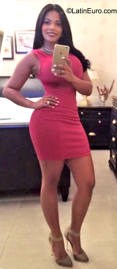 Date this good-looking Dominican Republic girl Perla from Santo Domingo DO23456