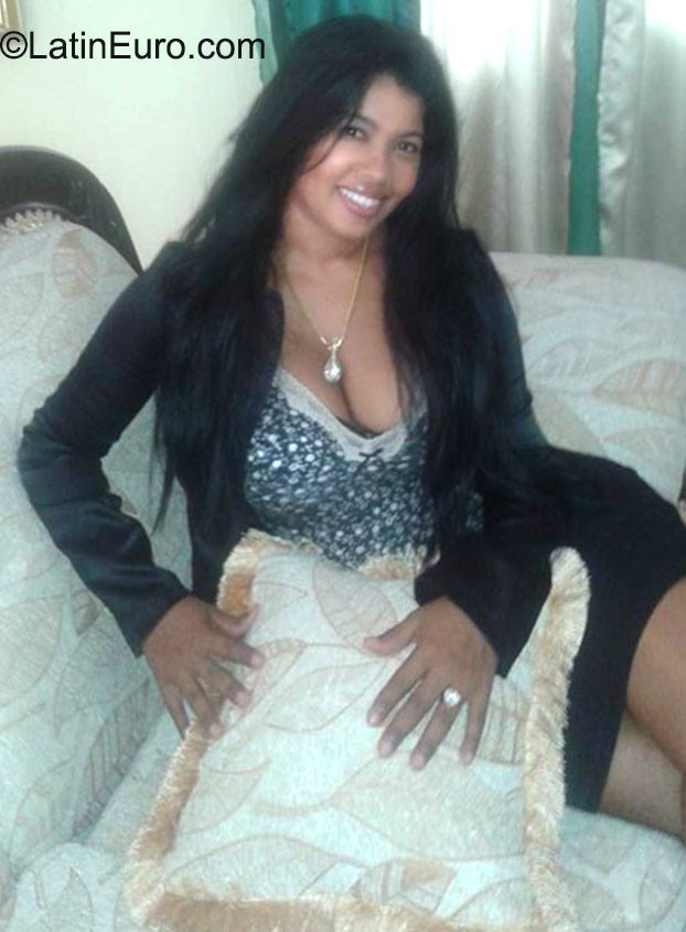 Date this hard body Dominican Republic girl Marleny from Santo Domingo DO23513