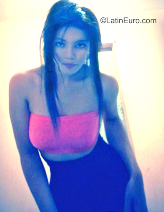 Date this charming Dominican Republic girl Teany from Santo Domingo DO23595