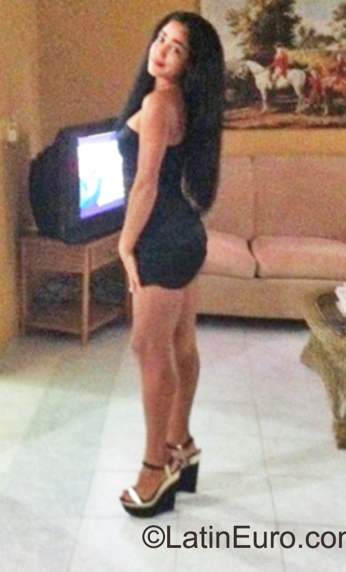 Date this tall Dominican Republic girl Rosy from Puerto Plata DO23597