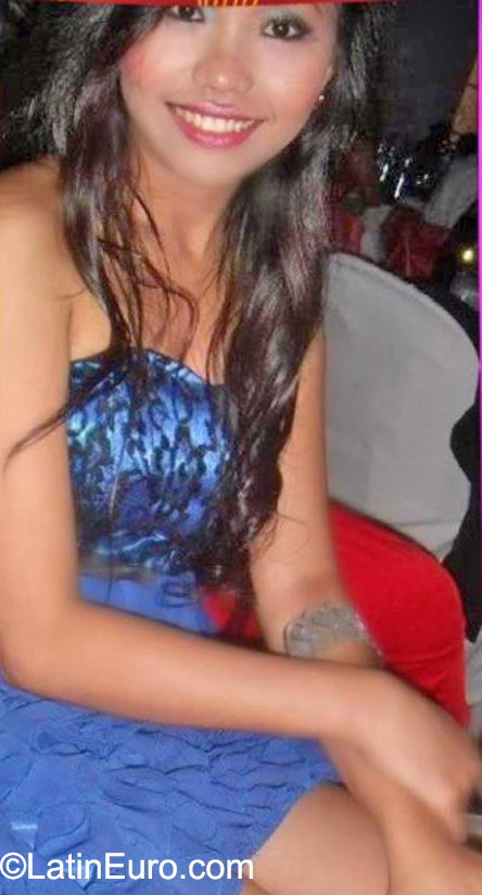 Date this exotic Philippines girl Jackilyn from Cavite PH855