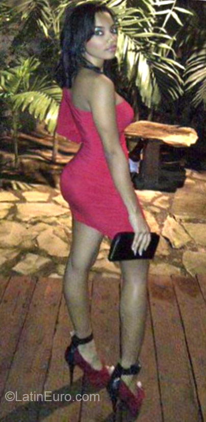Date this sultry Dominican Republic girl Alma from Puerto Plata DO23759