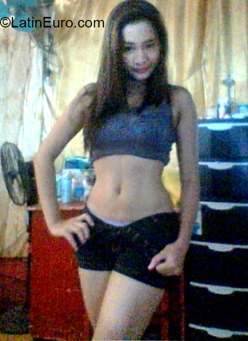Date this voluptuous Philippines girl Grace from Tacloban PH846