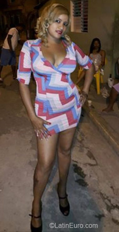 Date this nice looking Dominican Republic girl Patricia from Puerto Plata DO23971